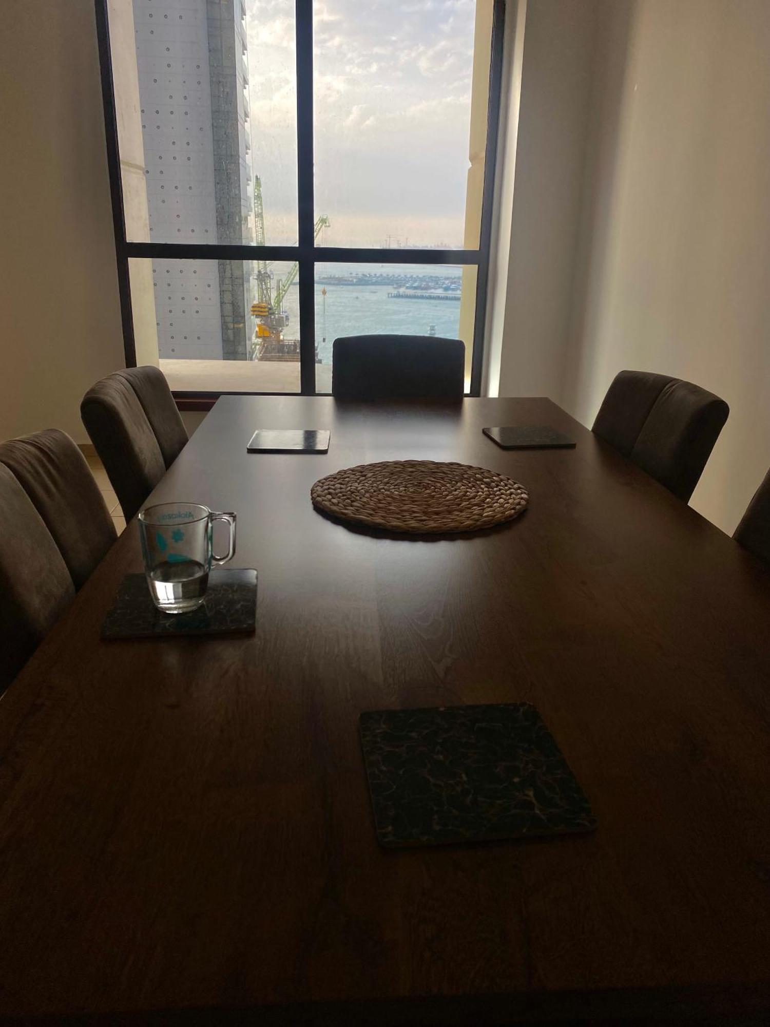 Seaview Beach Hostel Jbr - Walk To Beach - Gym - Pool - Metro Station Дубай Екстериор снимка