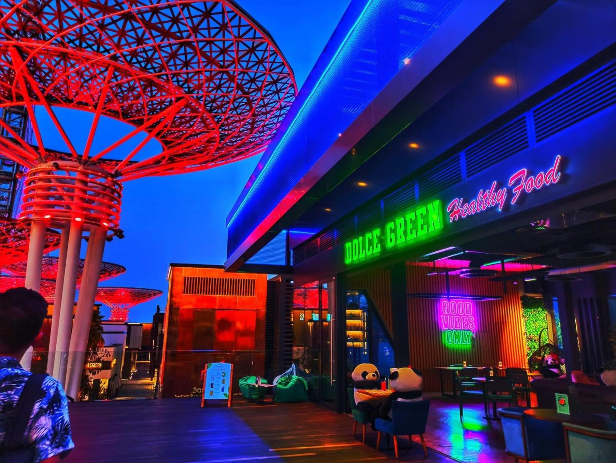 Seaview Beach Hostel Jbr - Walk To Beach - Gym - Pool - Metro Station Дубай Екстериор снимка