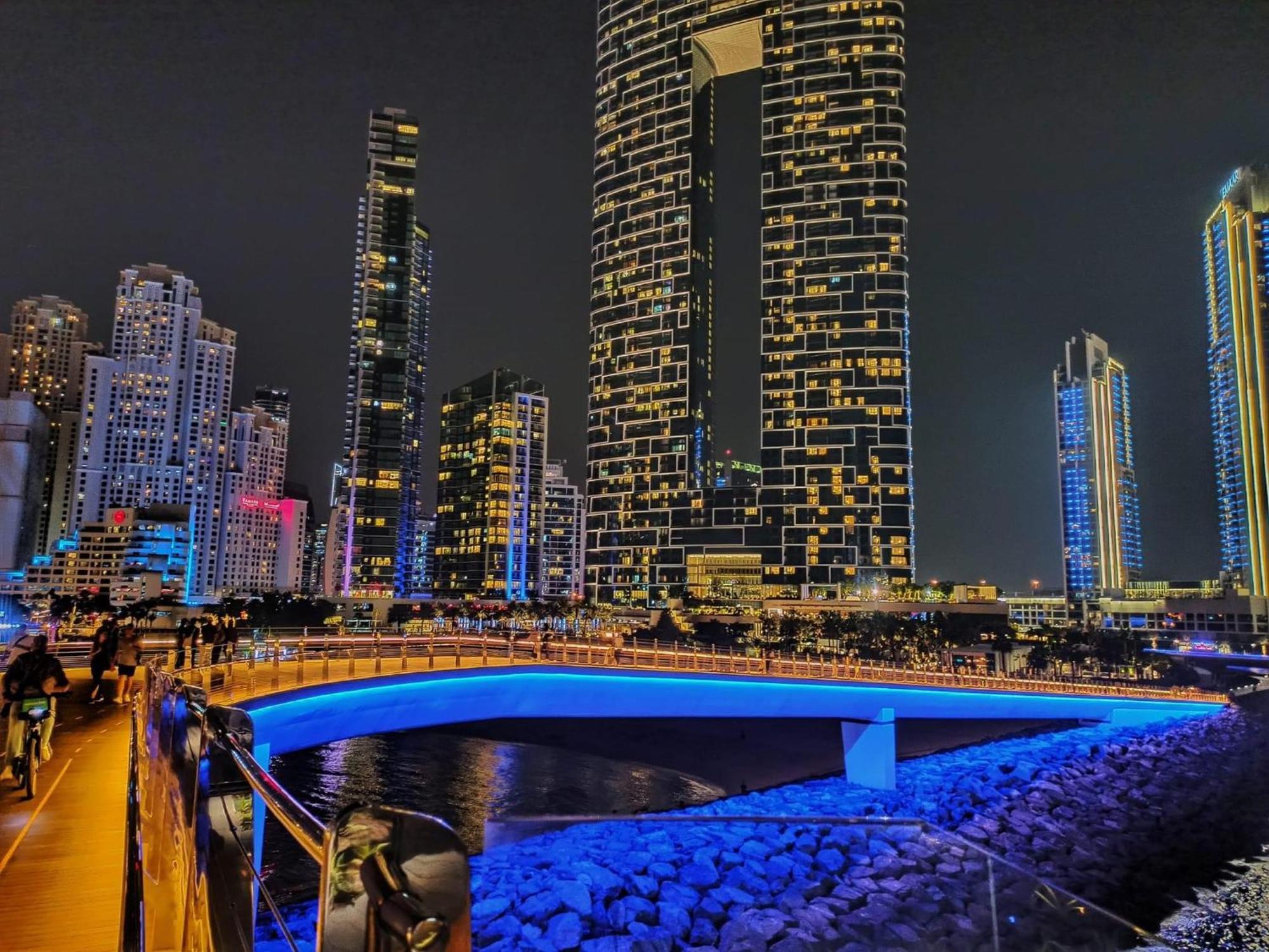 Seaview Beach Hostel Jbr - Walk To Beach - Gym - Pool - Metro Station Дубай Екстериор снимка